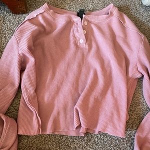 Cropped pink long sleeve
